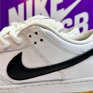 Nike SB Dunk Low Pro Sneakers